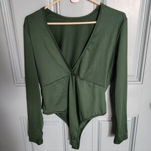 Elegant Green Long Sleeve Women's Top